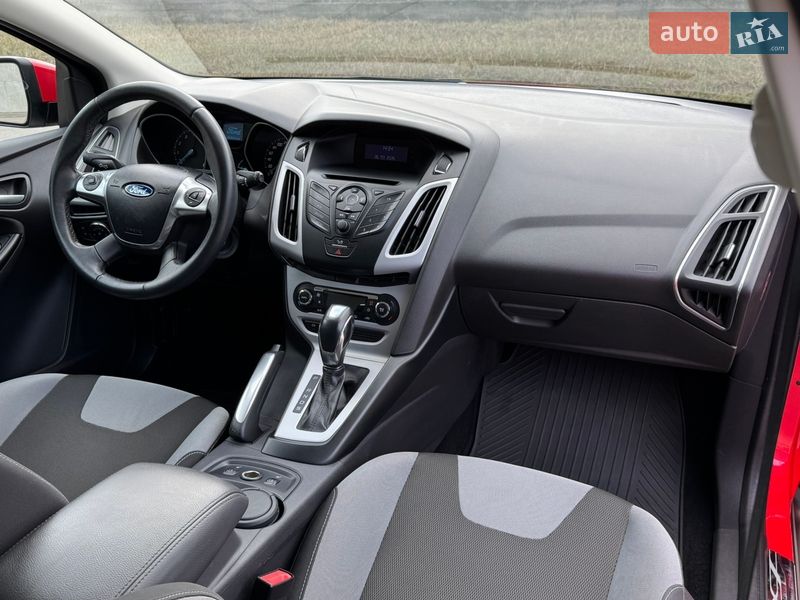 Хэтчбек Ford Focus 2011 в Киеве