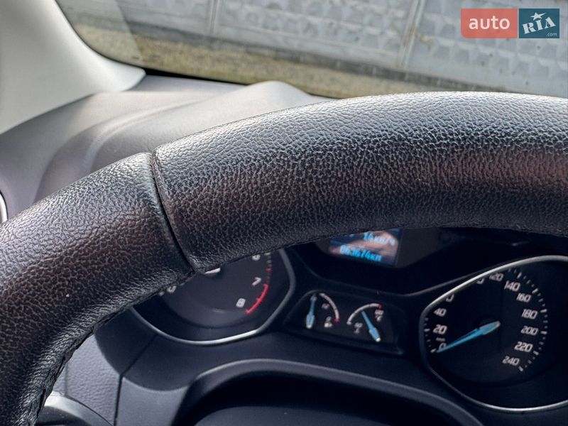 Хэтчбек Ford Focus 2011 в Киеве