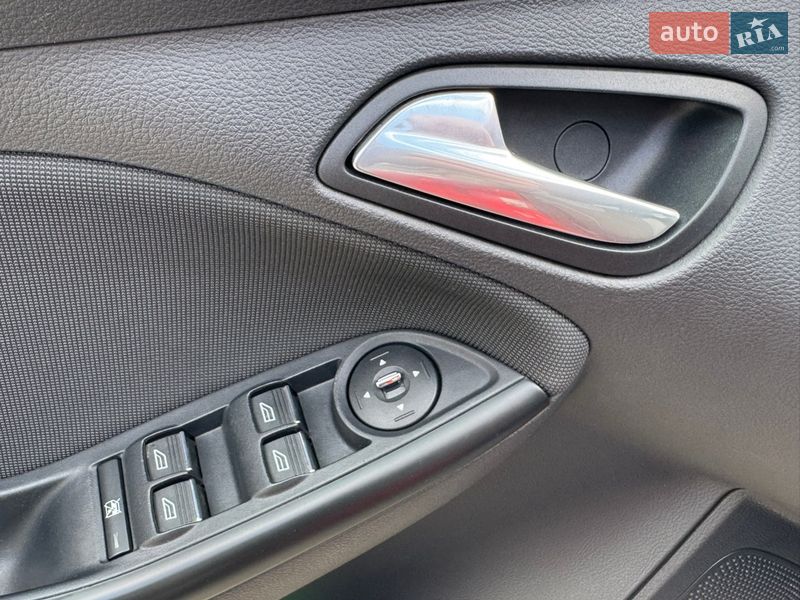 Хэтчбек Ford Focus 2011 в Киеве