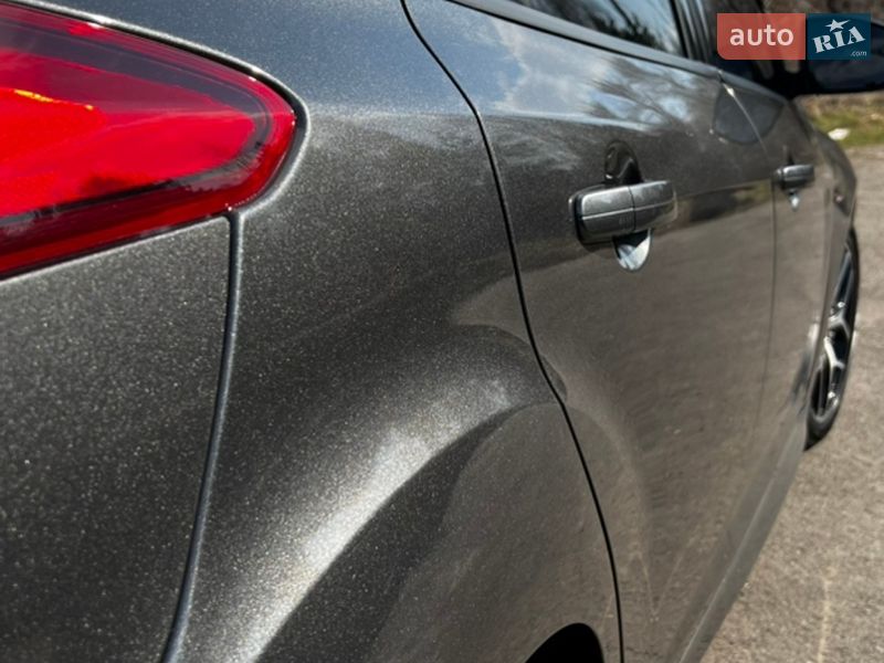 Хэтчбек Ford Focus 2015 в Ровно