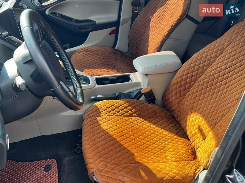 Хэтчбек Ford Focus 2015 в Ровно