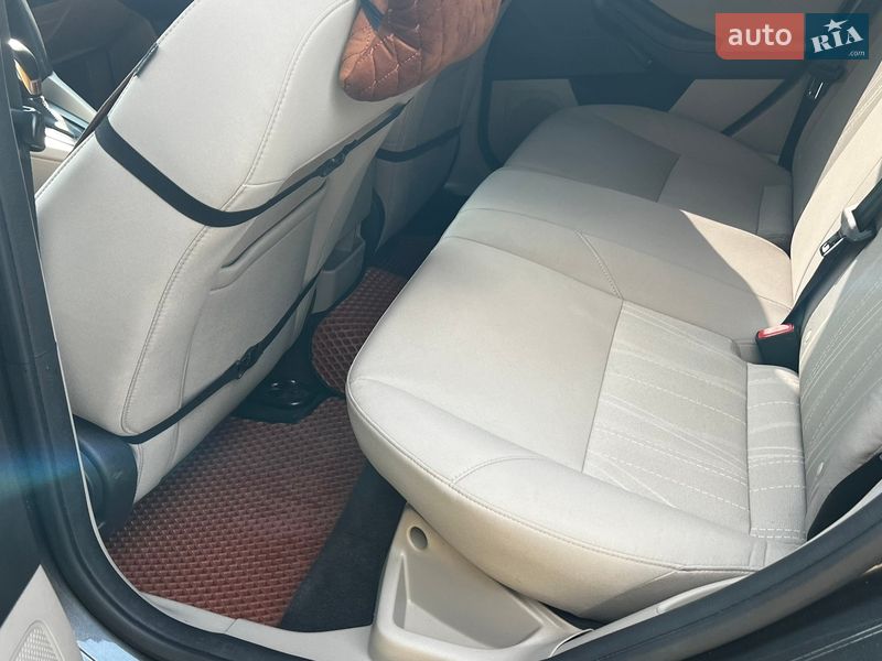 Хэтчбек Ford Focus 2015 в Ровно