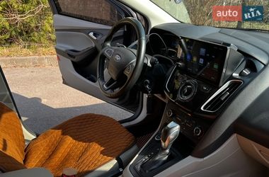 Хэтчбек Ford Focus 2015 в Ровно