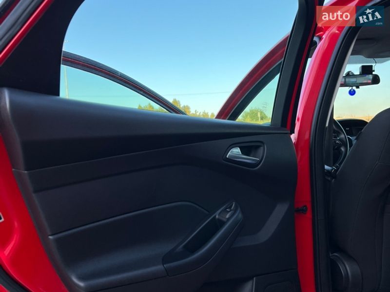 Седан Ford Focus 2015 в Львові