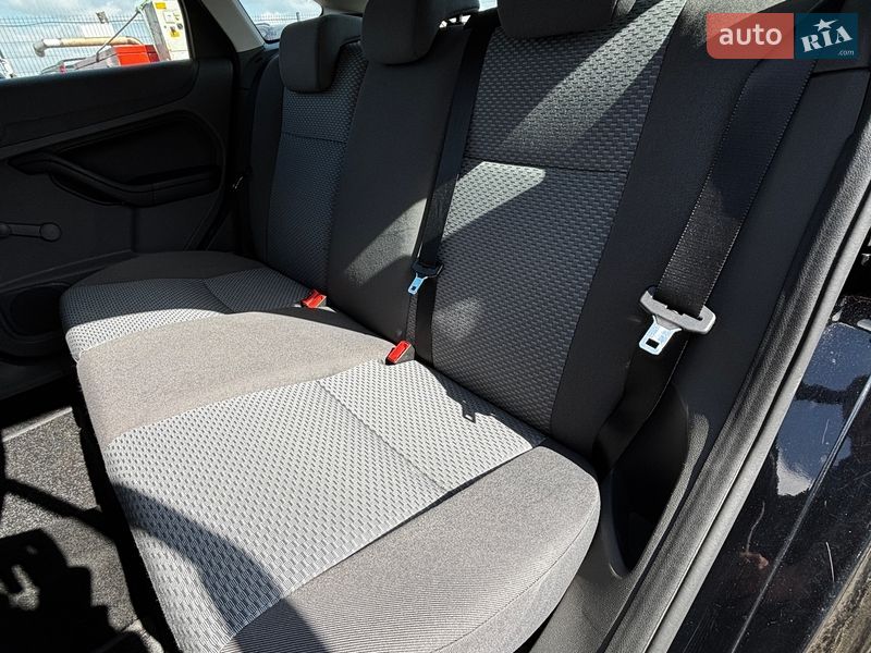 Хэтчбек Ford Focus 2007 в Белогородке фото 12 Хэтчбек Ford Focus 2007 в Белогородке