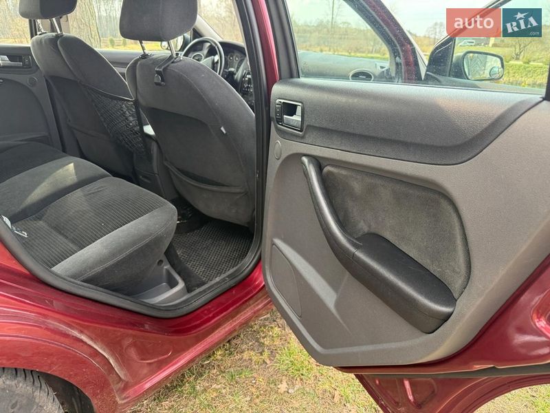 Хетчбек Ford Focus 2005 в Києві фото 13 Хетчбек Ford Focus 2005 в Києві