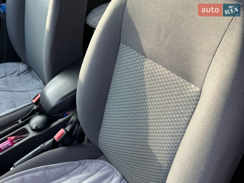 Хетчбек Ford Focus 2005 в Луцьку