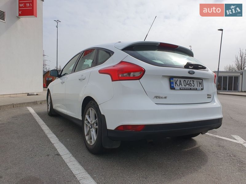 Хетчбек Ford Focus 2015 в Дніпрі