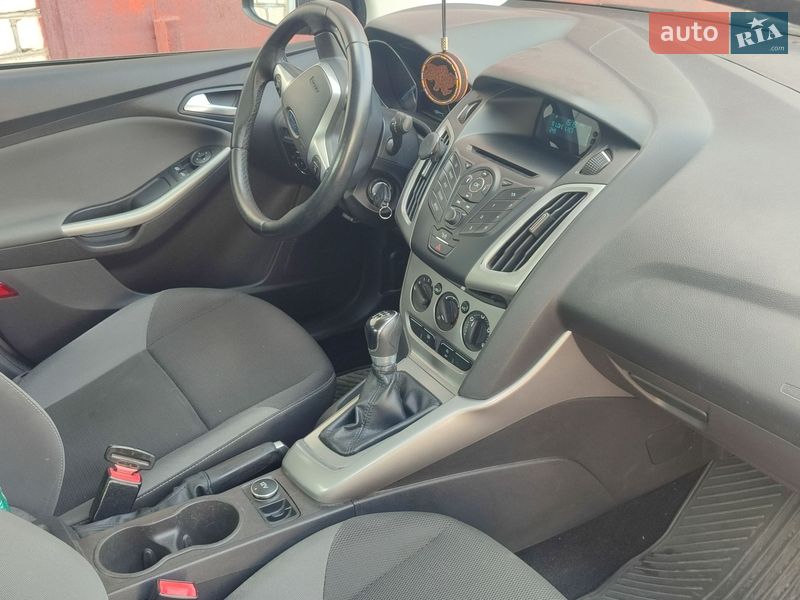 Седан Ford Focus 2013 в Николаеве фото 14 Седан Ford Focus 2013 в Николаеве