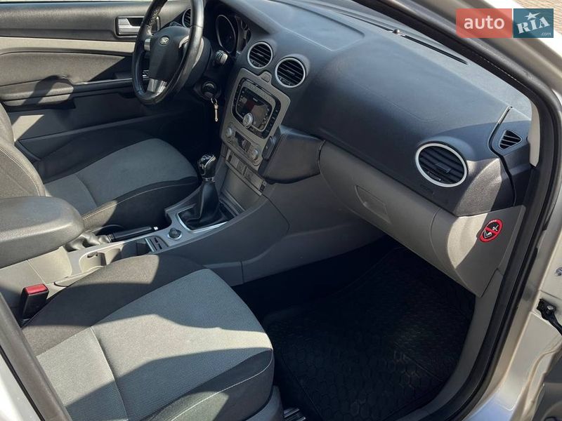 Универсал Ford Focus 2010 в Луцке фото 12 Универсал Ford Focus 2010 в Луцке