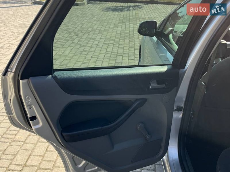 Универсал Ford Focus 2010 в Луцке фото 8 Универсал Ford Focus 2010 в Луцке