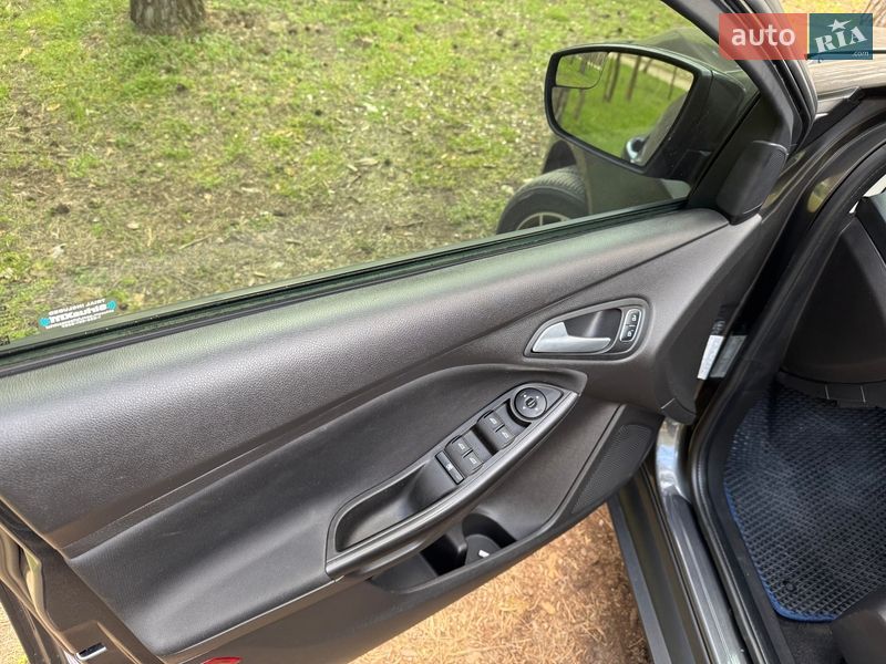 Хэтчбек Ford Focus 2017 в Николаеве фото 24 Хэтчбек Ford Focus 2017 в Николаеве