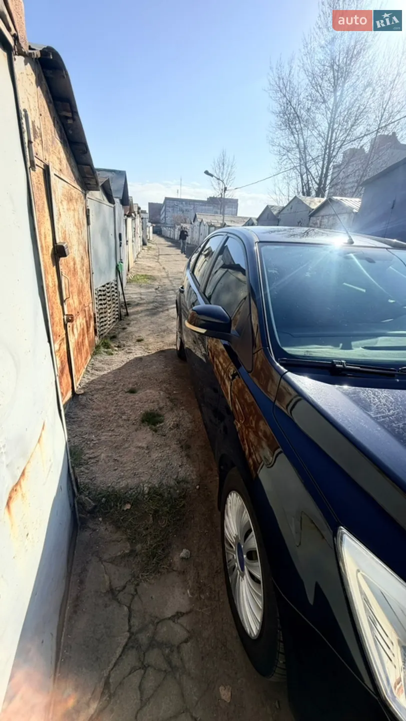 2010 Ford Focus - мініатюра 4
