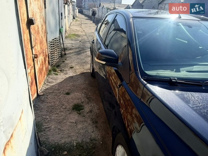 Хэтчбек Ford Focus 2010 в Киеве фото 4 Хэтчбек Ford Focus 2010 в Киеве