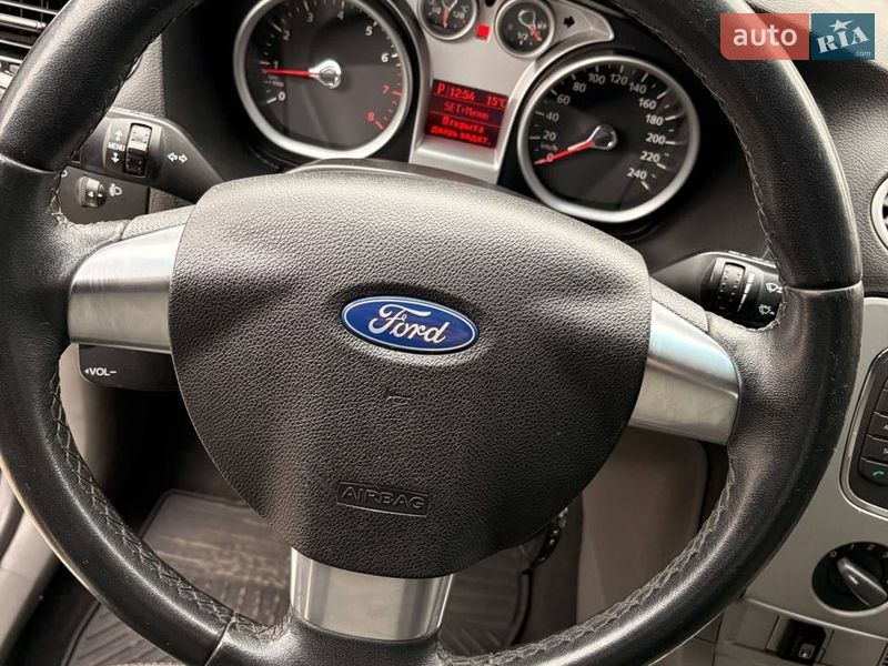 Хэтчбек Ford Focus 2010 в Чернигове