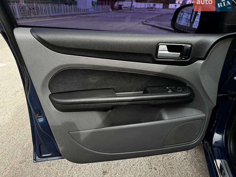 Хэтчбек Ford Focus 2008 в Киеве фото 11 Хэтчбек Ford Focus 2008 в Киеве