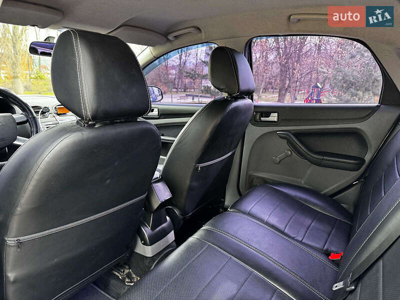 Хэтчбек Ford Focus 2008 в Киеве фото 21 Хэтчбек Ford Focus 2008 в Киеве