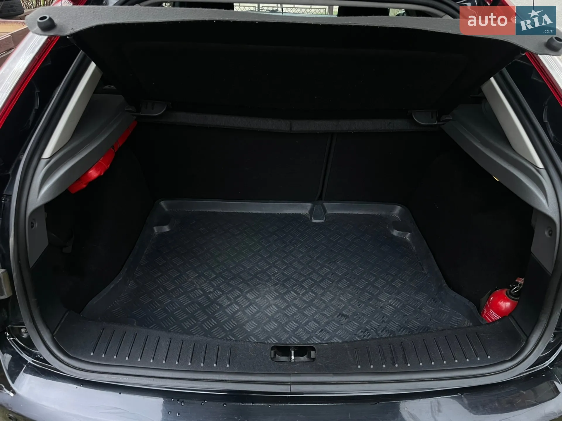 2010 Ford Focus - мініатюра 18