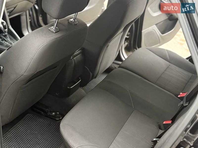 Хэтчбек Ford Focus 2015 в Львове фото 9 Хэтчбек Ford Focus 2015 в Львове