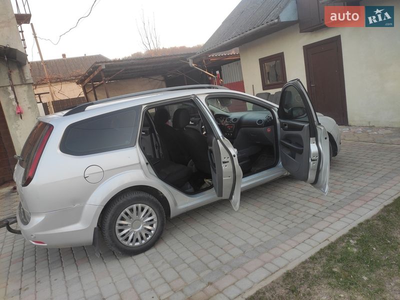 Універсал Ford Focus 2010 в Самборі