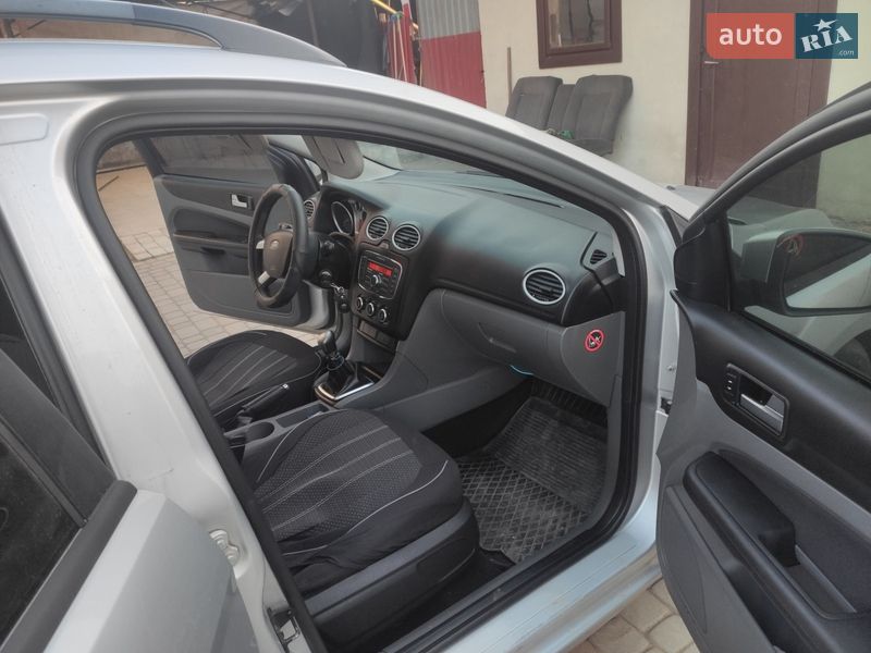 Універсал Ford Focus 2010 в Самборі