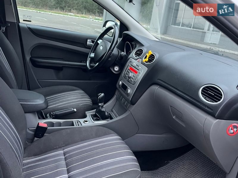Універсал Ford Focus 2008 в Радивиліві