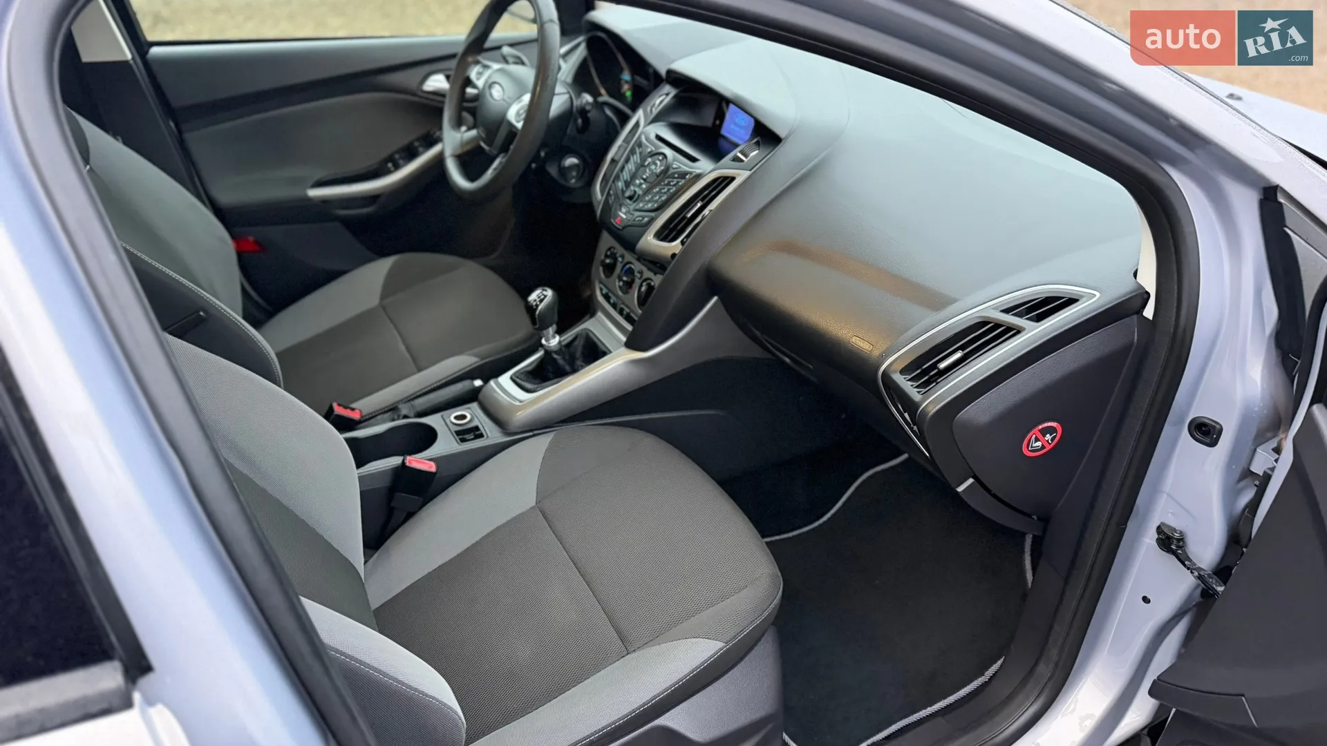 2011 Ford Focus - мініатюра 27