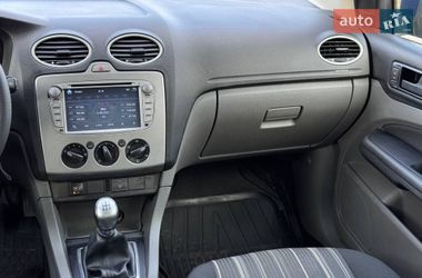 Хэтчбек Ford Focus 2011 в Киеве