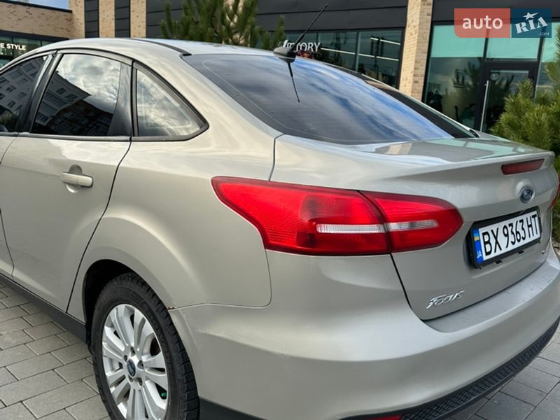 Седан Ford Focus 2015 в Хмельницькому