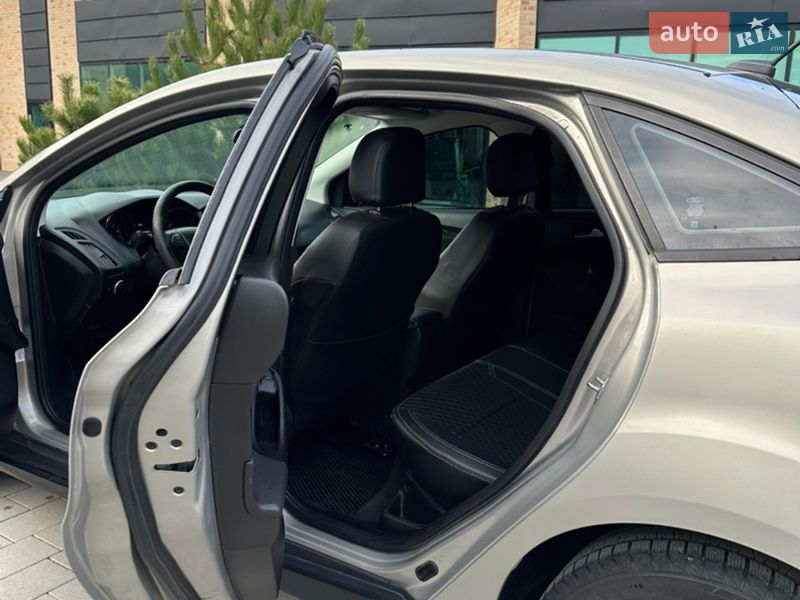 Седан Ford Focus 2015 в Хмельницькому