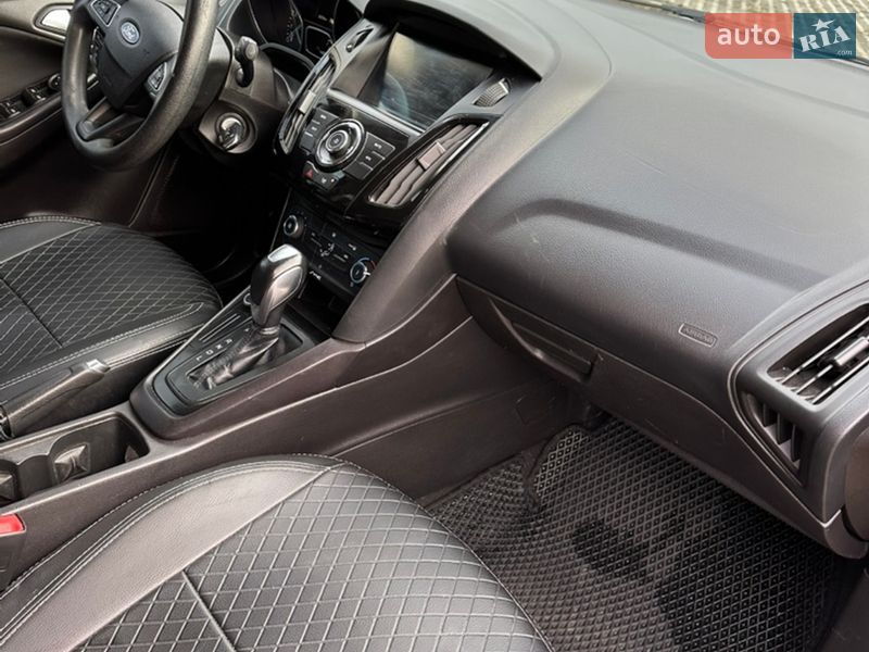 Седан Ford Focus 2015 в Хмельницькому