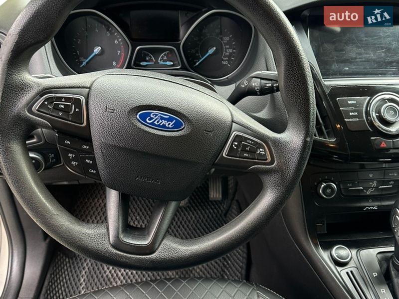 Седан Ford Focus 2015 в Хмельницькому