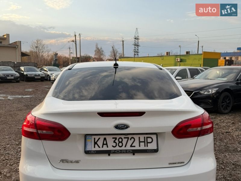 Седан Ford Focus 2015 в Чернігові