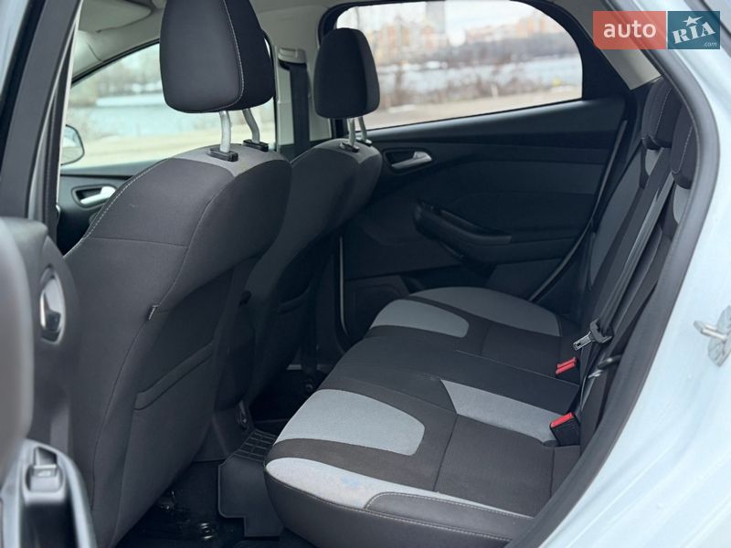 Хэтчбек Ford Focus 2014 в Киеве