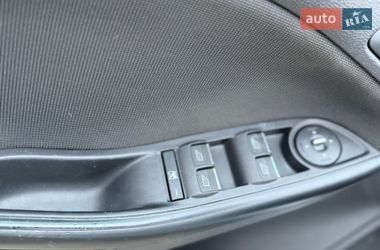 Хэтчбек Ford Focus 2014 в Киеве