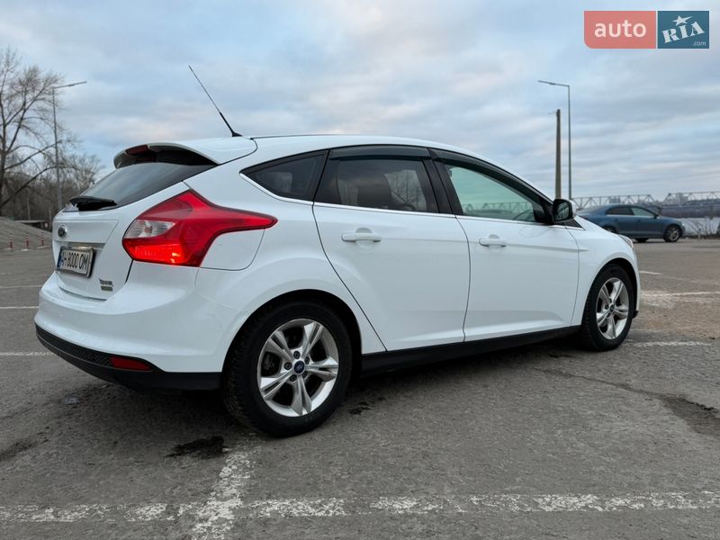Хэтчбек Ford Focus 2014 в Киеве