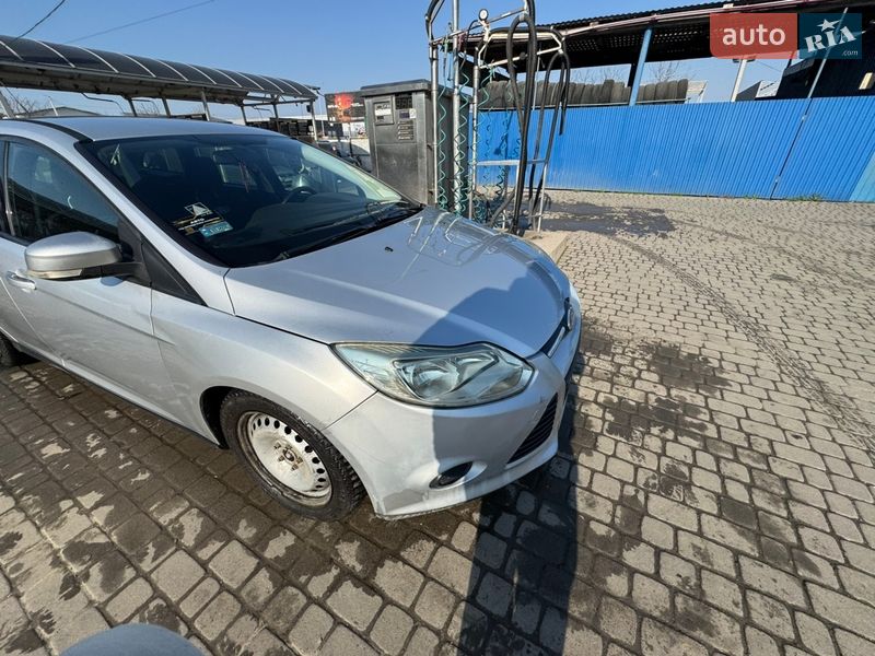 Універсал Ford Focus 2011 в Івано-Франківську