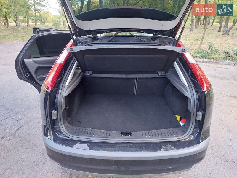 Хетчбек Ford Focus 2007 в Дніпрі
