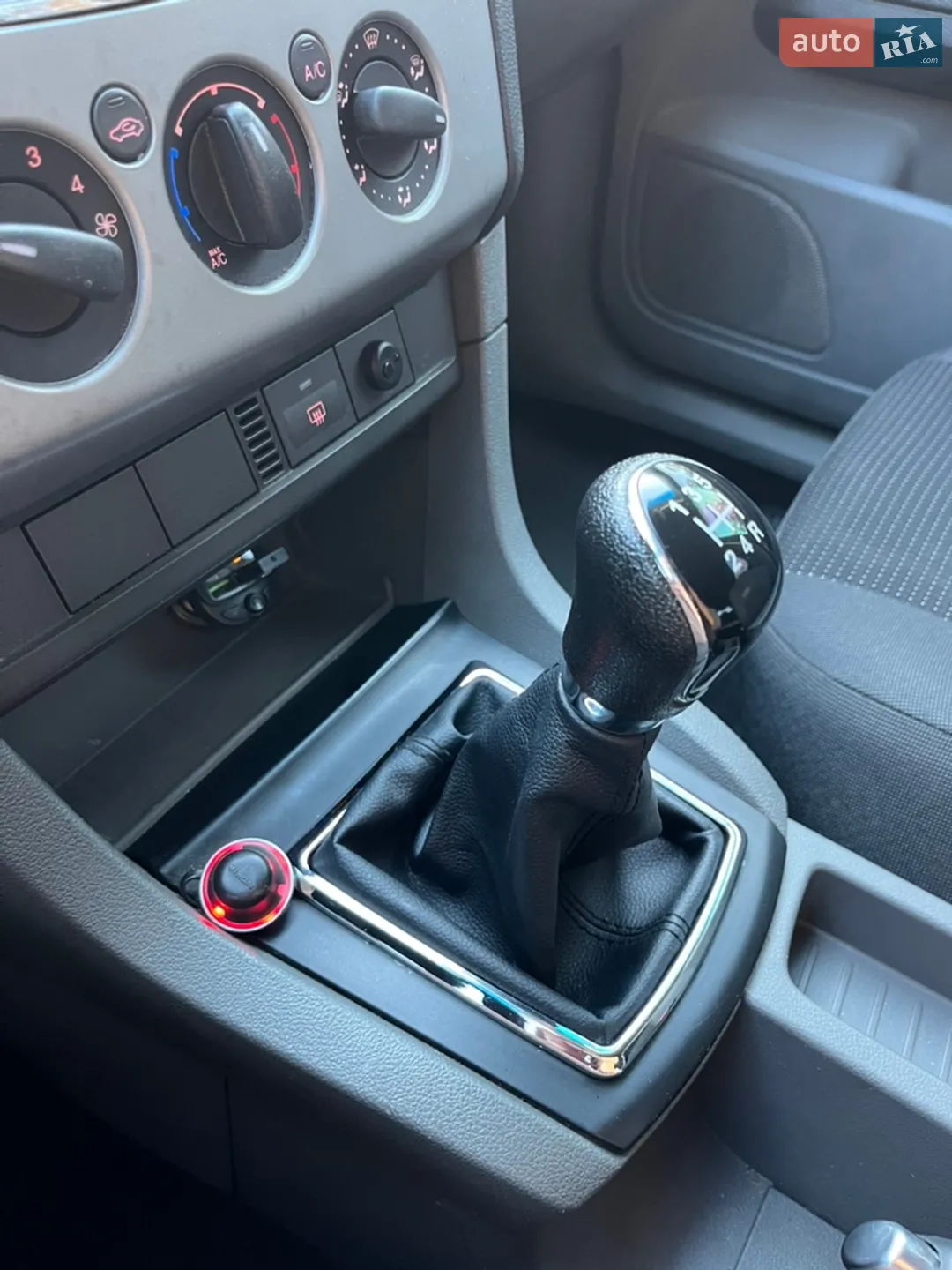 2010 Ford Focus - мініатюра 15