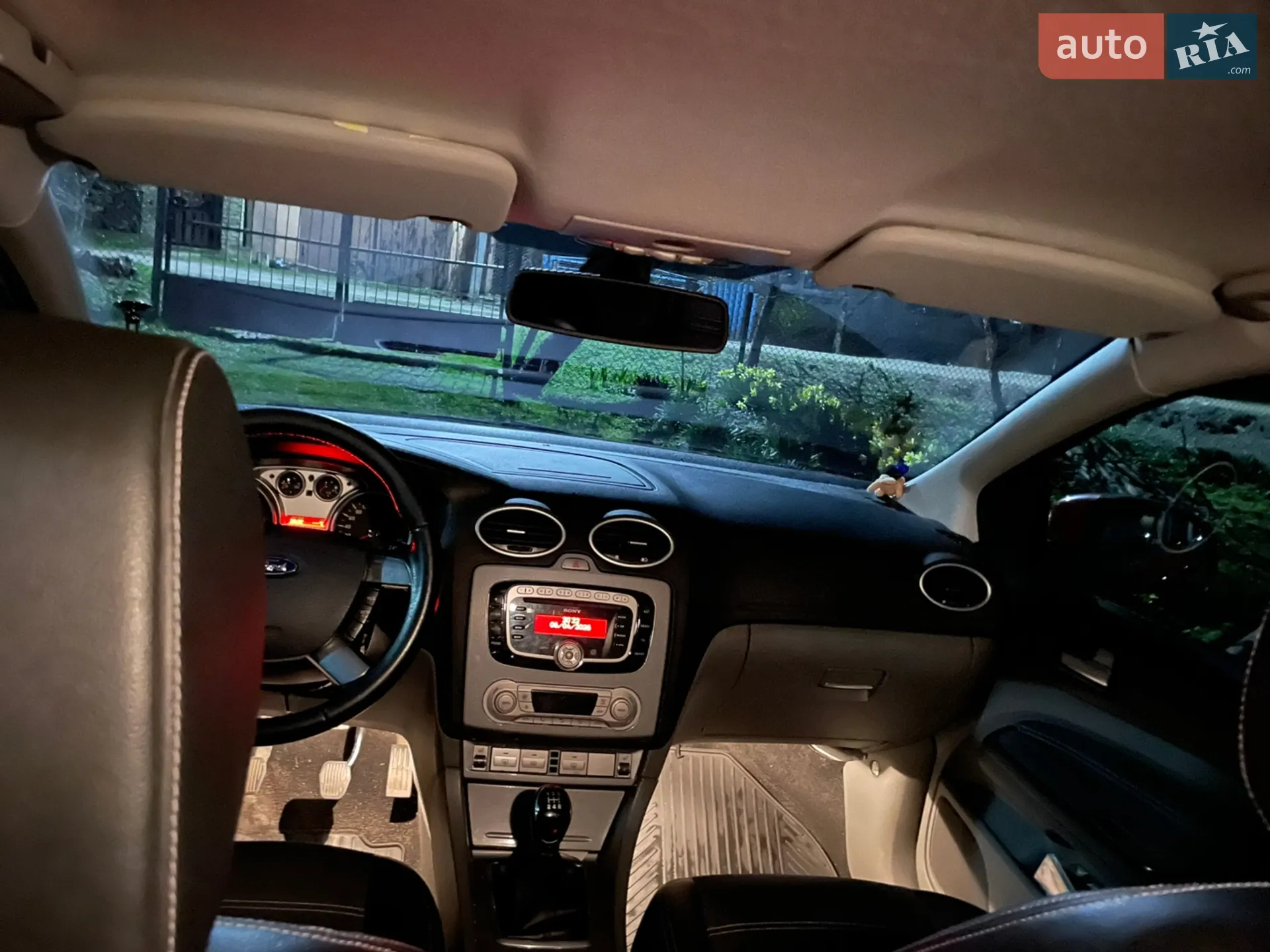 2010 Ford Focus - мініатюра 7