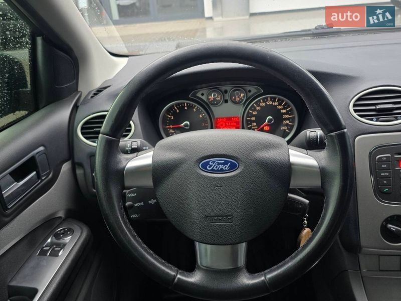 Хэтчбек Ford Focus 2010 в Полтаве фото 10 Хэтчбек Ford Focus 2010 в Полтаве