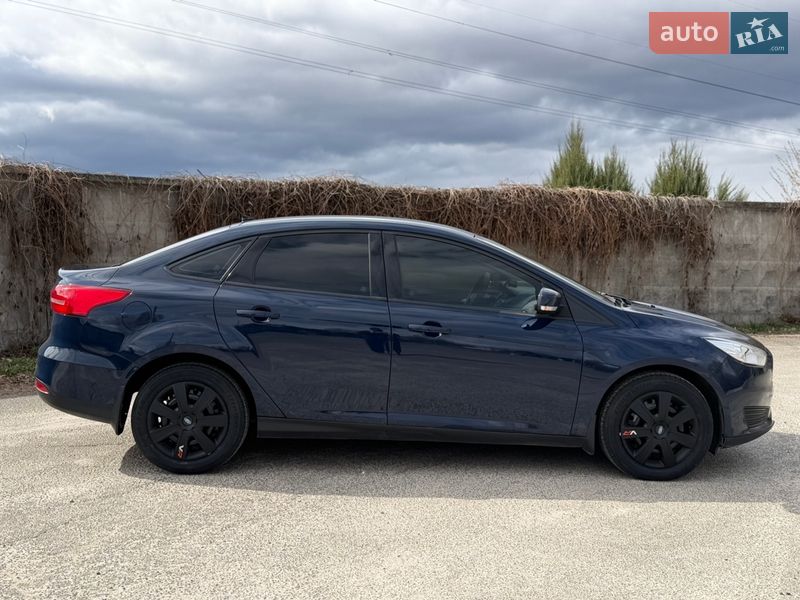 Седан Ford Focus 2016 в Вишневому