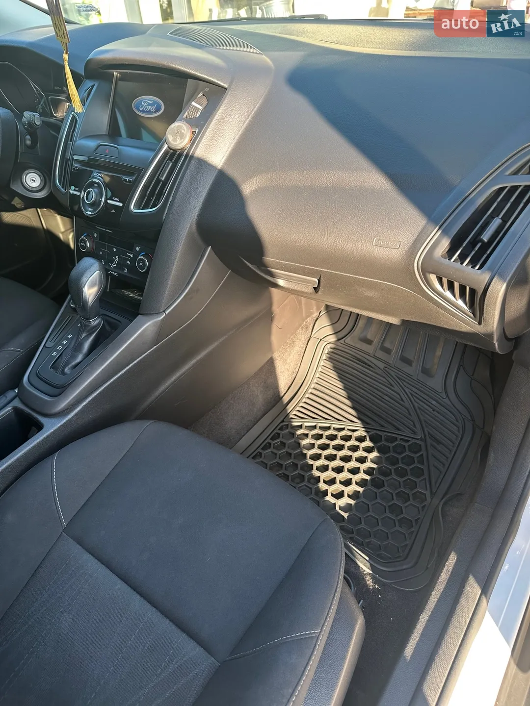 2017 Ford Focus - мініатюра 17