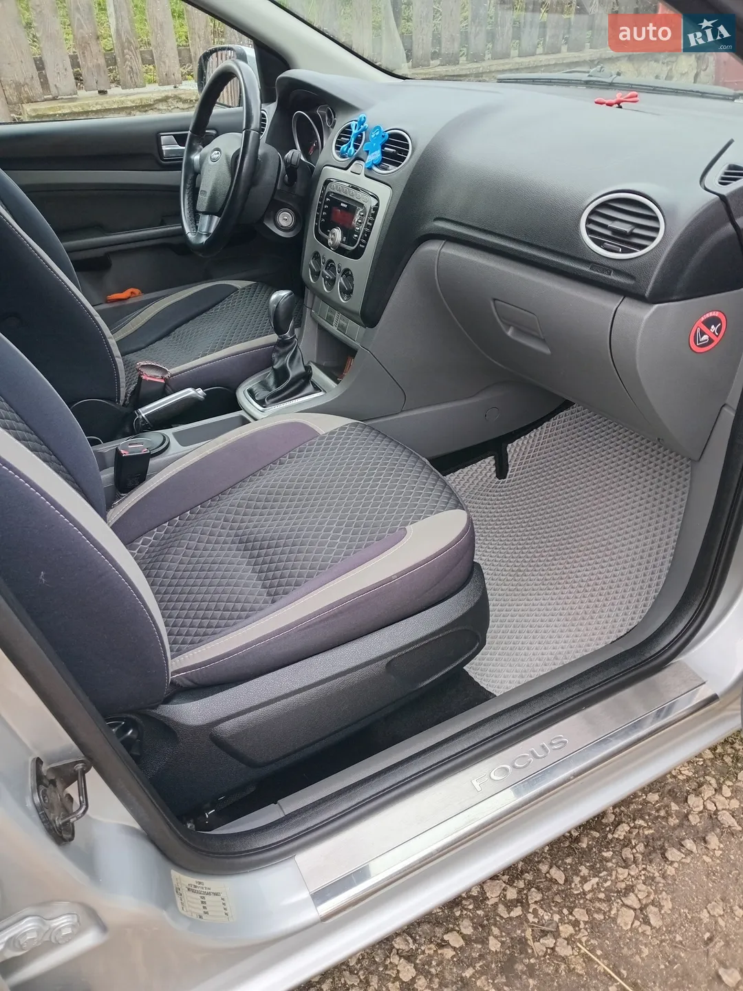 2010 Ford Focus - мініатюра 10