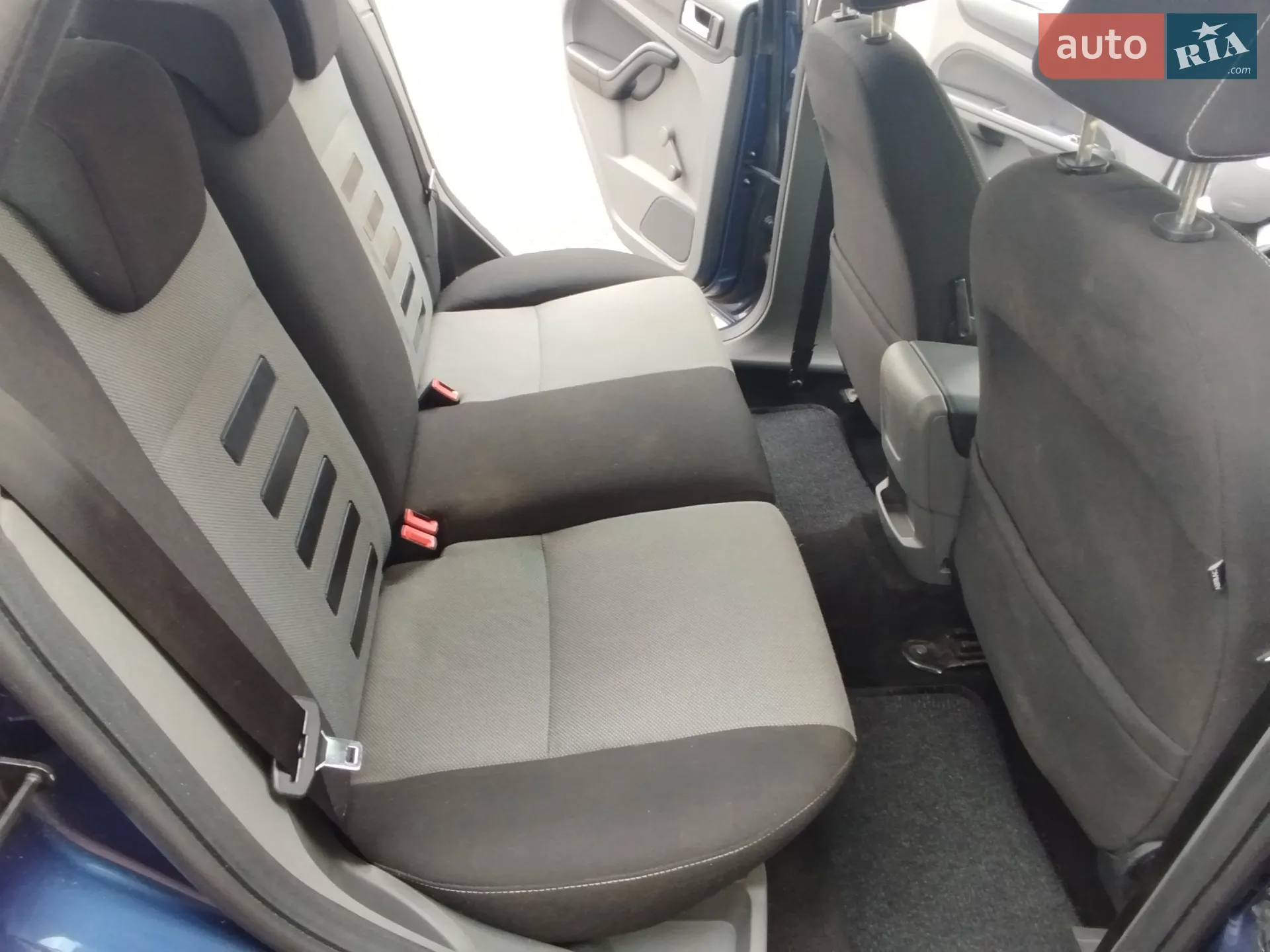 2010 Ford Focus - мініатюра 24