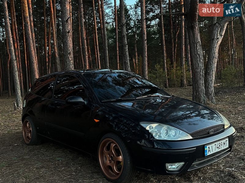 Хэтчбек Ford Focus 2004 в Вышгороде