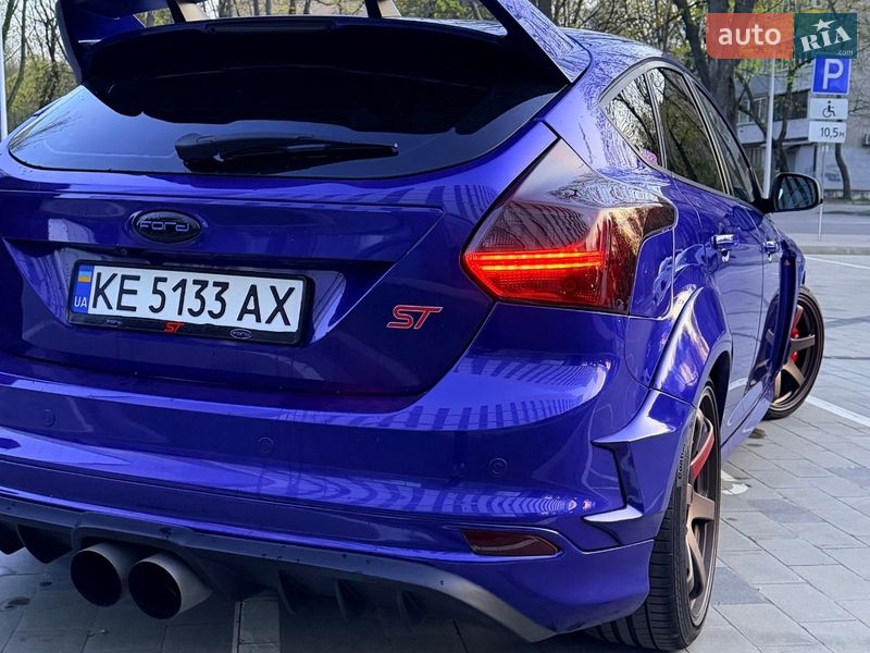 Хетчбек Ford Focus 2013 в Дніпрі