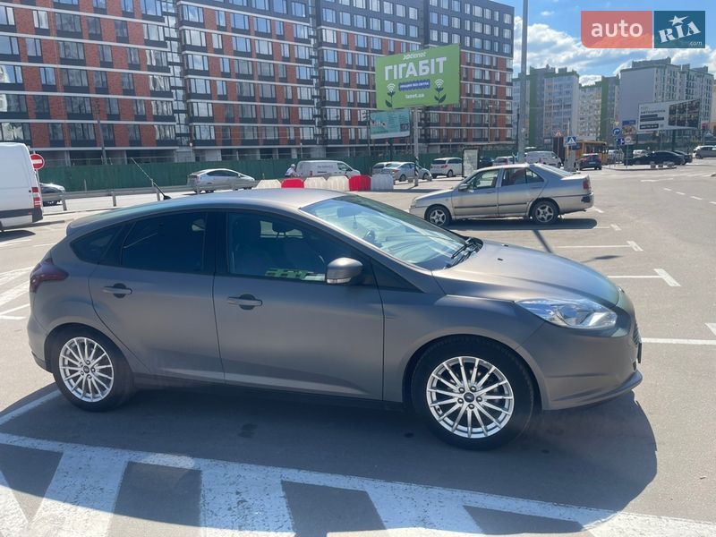 Хэтчбек Ford Focus 2016 в Киеве