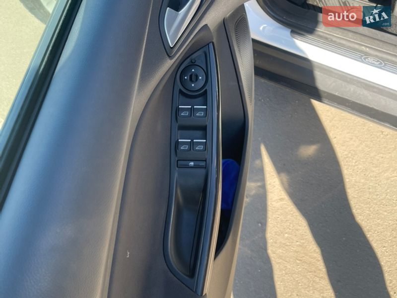 Хэтчбек Ford Focus 2016 в Киеве