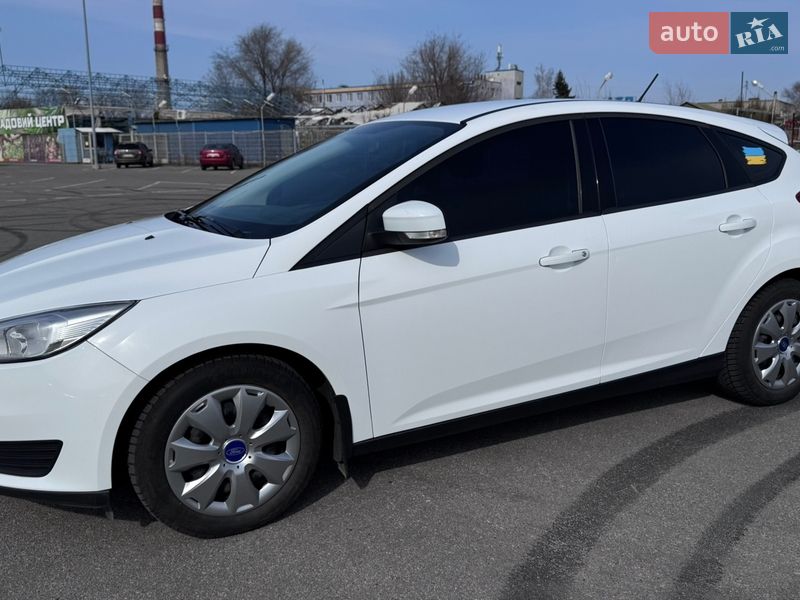 Хетчбек Ford Focus 2017 в Дніпрі фото 3 Хетчбек Ford Focus 2017 в Дніпрі